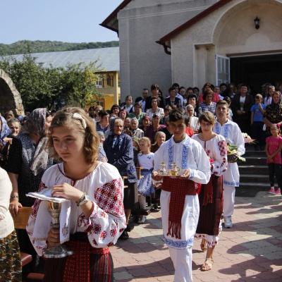 14 septembrie: Ploscuţeni: Hramul comunităţii