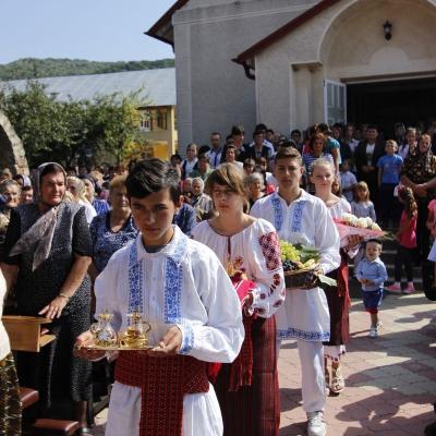 14 septembrie: Ploscuţeni: Hramul comunităţii