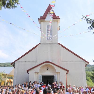 14 septembrie: Ploscuţeni: Hramul comunităţii