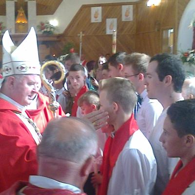 19 septembrie: Dofteana: Administrarea sacramentului Mirului