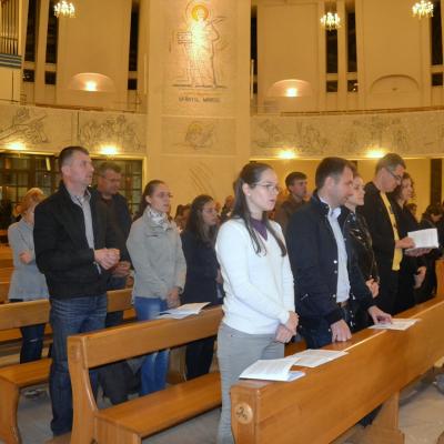 3 octombrie: Iaşi: Priveghere de rugăciune pentru Sinodul familiilor