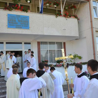 4 octombrie: Roman: Sărbătoarea Sfântului Francisc şi sfinţiri de diaconi