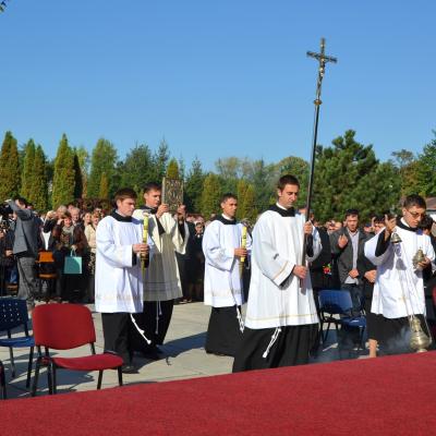 4 octombrie: Roman: Sărbătoarea Sfântului Francisc şi sfinţiri de diaconi