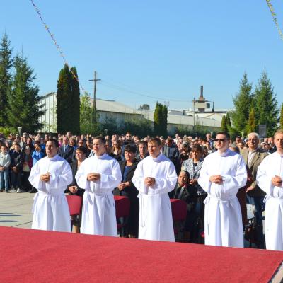 4 octombrie: Roman: Sărbătoarea Sfântului Francisc şi sfinţiri de diaconi