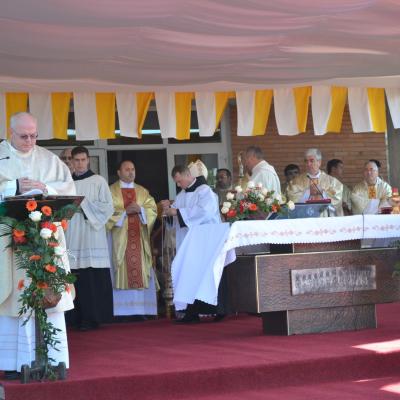 4 octombrie: Roman: Sărbătoarea Sfântului Francisc şi sfinţiri de diaconi