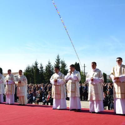 4 octombrie: Roman: Sărbătoarea Sfântului Francisc şi sfinţiri de diaconi