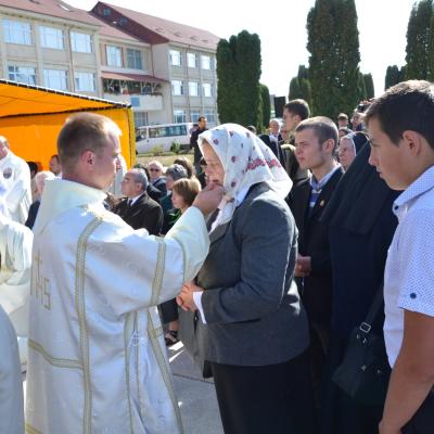 4 octombrie: Roman: Sărbătoarea Sfântului Francisc şi sfinţiri de diaconi