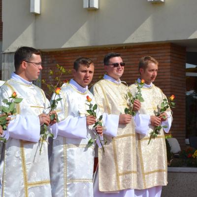 4 octombrie: Roman: Sărbătoarea Sfântului Francisc şi sfinţiri de diaconi