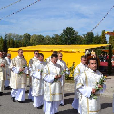 4 octombrie: Roman: Sărbătoarea Sfântului Francisc şi sfinţiri de diaconi