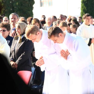 4 octombrie: Roman: Sărbătoarea Sfântului Francisc şi sfinţiri de diaconi