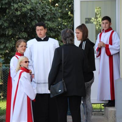 4 octombrie: Bacău-Izvoare: Hramul comunităţii