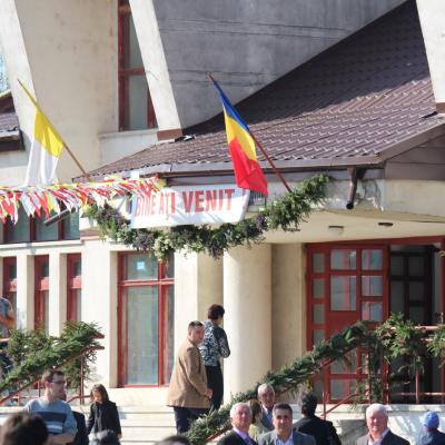 4 octombrie: Bacău-Izvoare: Hramul comunităţii