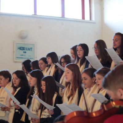 4 octombrie: Bacău-Izvoare: Hramul comunităţii