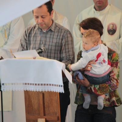 4 octombrie: Bacău-Izvoare: Hramul comunităţii