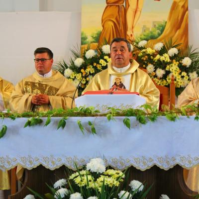 4 octombrie: Bacău-Izvoare: Hramul comunităţii