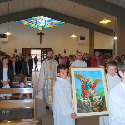 4 octombrie: Ladispoli: Comunitatea catolică românească îşi sărbătoreşte sfinţii arhangheli