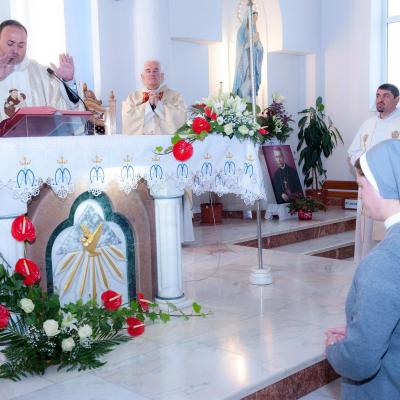 11 octombrie: Huşi: Profesiune perpetuă în Congregaţia Surorilor Franciscane Misionare de Assisi