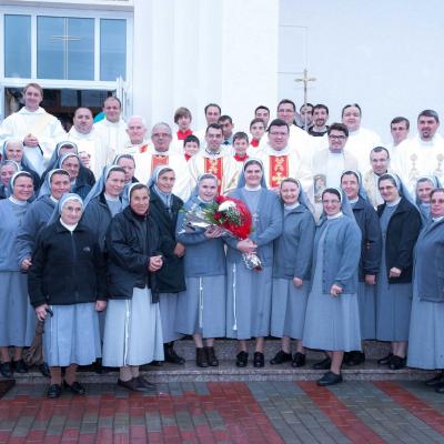 11 octombrie: Huşi: Profesiune perpetuă în Congregaţia Surorilor Franciscane Misionare de Assisi
