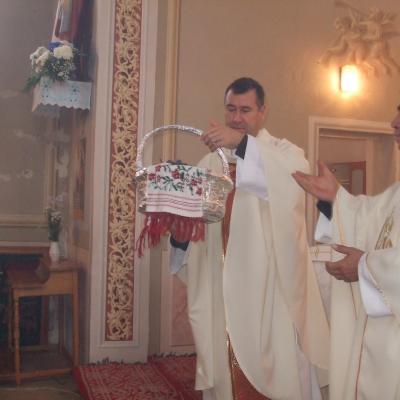 11 octombrie: Călugăreni: Hram şi sfinţire grotă în filiala Roşiori