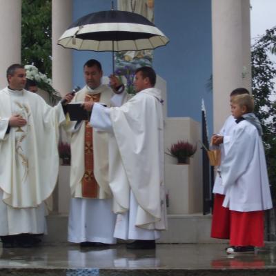 11 octombrie: Călugăreni: Hram şi sfinţire grotă în filiala Roşiori