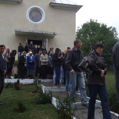 11 octombrie: Călugăreni: Hram şi sfinţire grotă în filiala Roşiori