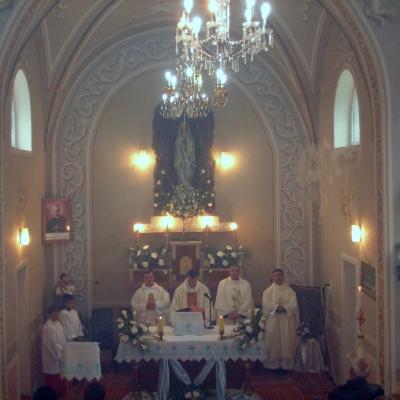 11 octombrie: Călugăreni: Hram şi sfinţire grotă în filiala Roşiori