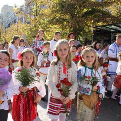 12 octombrie: Zaragoza (Spania): Ofranda de flori adusă Maicii Domnului de Pilar