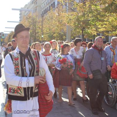 12 octombrie: Zaragoza (Spania): Ofranda de flori adusă Maicii Domnului de Pilar