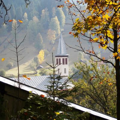 18 octombrie: Ciugheş: Ziua recunoştinţei