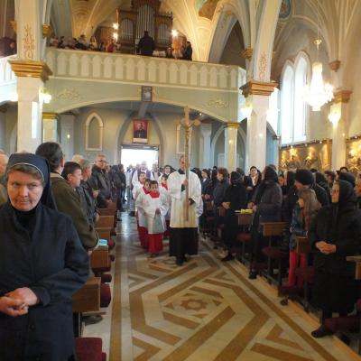 24 octombrie: Oituz: Funeraliile părintelui Mihai Vacaru. Foto: Cătălin Balint