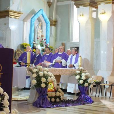 24 octombrie: Oituz: Funeraliile părintelui Mihai Vacaru. Foto: Cătălin Balint