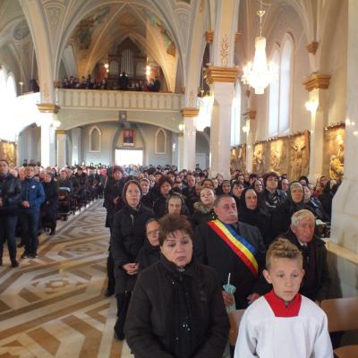 24 octombrie: Oituz: Funeraliile părintelui Mihai Vacaru. Foto: Cătălin Balint