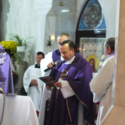 24 octombrie: Oituz: Funeraliile părintelui Mihai Vacaru. Foto: Cătălin Balint