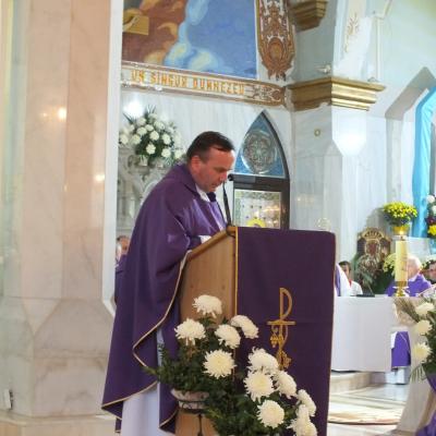 24 octombrie: Oituz: Funeraliile părintelui Mihai Vacaru. Foto: Cătălin Balint