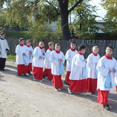 24 octombrie: Oituz: Funeraliile părintelui Mihai Vacaru. Foto: Cătălin Balint