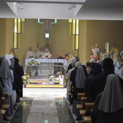 25 octombrie: Oneşti: Pelerinajul persoanelor consacrate la sanctuarul diecezan "Fericitul Ieremia"