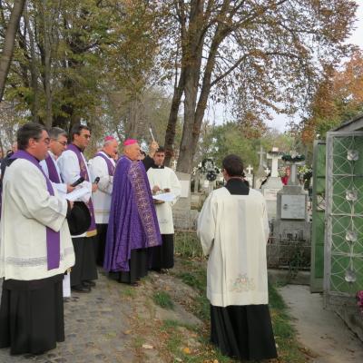 2 noiembrie: Iaşi: Pomenirea tuturor credincioşilor răposaţi