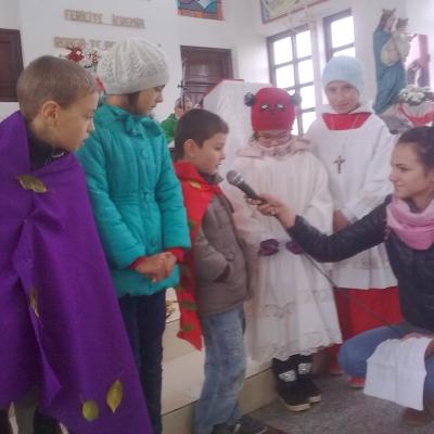 8 noiembrie: Valea Mică: Ziua Recoltei şi a Recunoştinţei