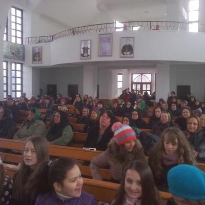 8 noiembrie: Valea Mică: Ziua Recoltei şi a Recunoştinţei