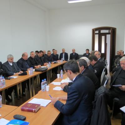 9 noiembrie: Iaşi: Întrunirea membrilor Consiliului Prezbiteral
