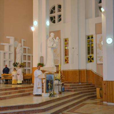 9-15 noiembrie: Bacău: Săptămâna familiei în Parohia "Înălţarea Sfintei Cruci"