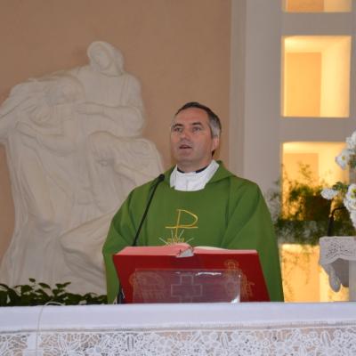 9-15 noiembrie: Bacău: Săptămâna familiei în Parohia "Înălţarea Sfintei Cruci"