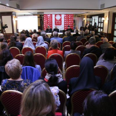 10 noiembrie: Iaşi: Caritas, de 25 de ani în slujba comunităţii. Prima zi a sărbătorii
