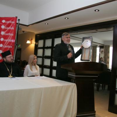 10 noiembrie: Iaşi: Caritas, de 25 de ani în slujba comunităţii. Prima zi a sărbătorii