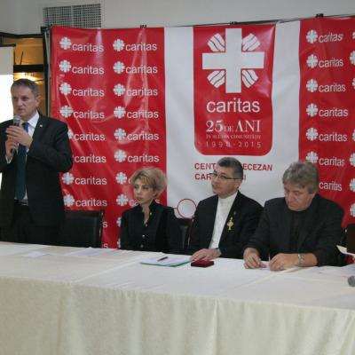10 noiembrie: Iaşi: Caritas, de 25 de ani în slujba comunităţii. Prima zi a sărbătorii