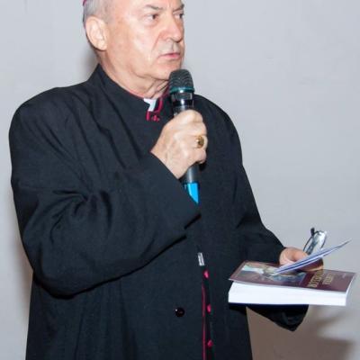 13 noiembrie: Iaşi: Cartea noimelor şi Azilanta, cu vernisaj de expoziţie. Foto: Paul Ciupitu