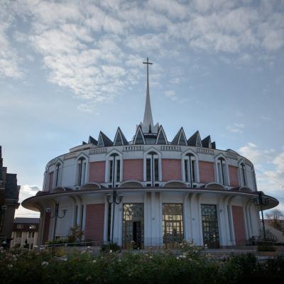 15 noiembrie: Iaşi: Profesiune perpetuă în Congregaţia "Surorile Providenţei"