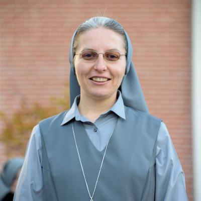 15 noiembrie: Iaşi: Profesiune perpetuă în Congregaţia "Surorile Providenţei"