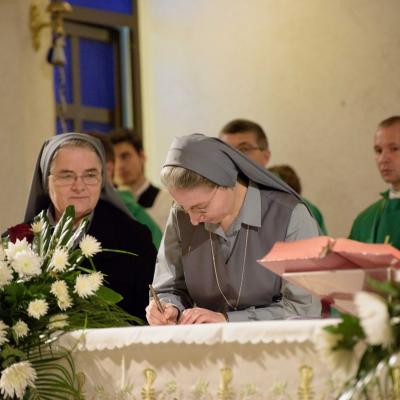 15 noiembrie: Iaşi: Profesiune perpetuă în Congregaţia "Surorile Providenţei"