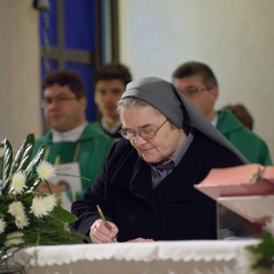 15 noiembrie: Iaşi: Profesiune perpetuă în Congregaţia "Surorile Providenţei"